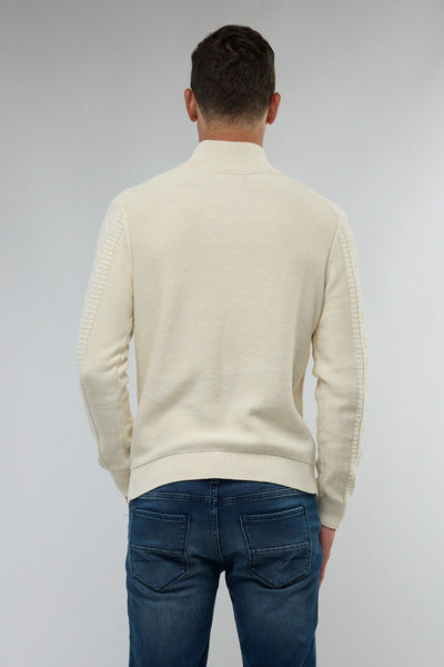 סריג איכותי מעוצב עם רוכסן בצווארון (חצי זיפ) - שמנת