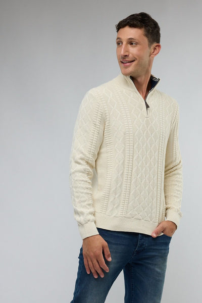 סריג איכותי מעוצב עם רוכסן בצווארון (חצי זיפ) - שמנת