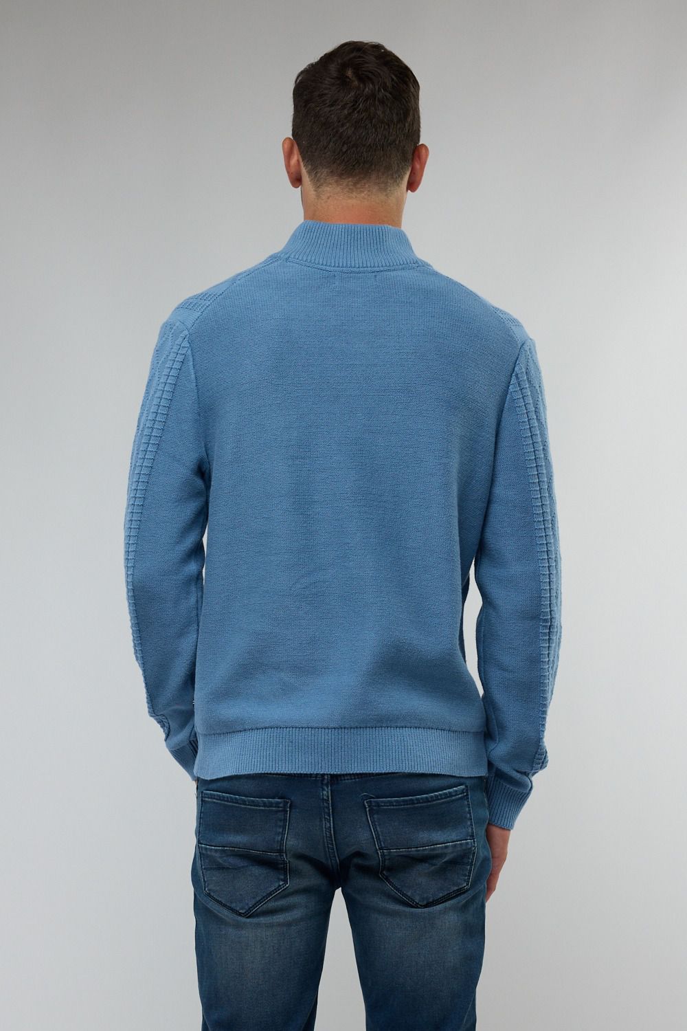 סריג איכותי מעוצב עם רוכסן בצווארון (חצי זיפ) - כחול