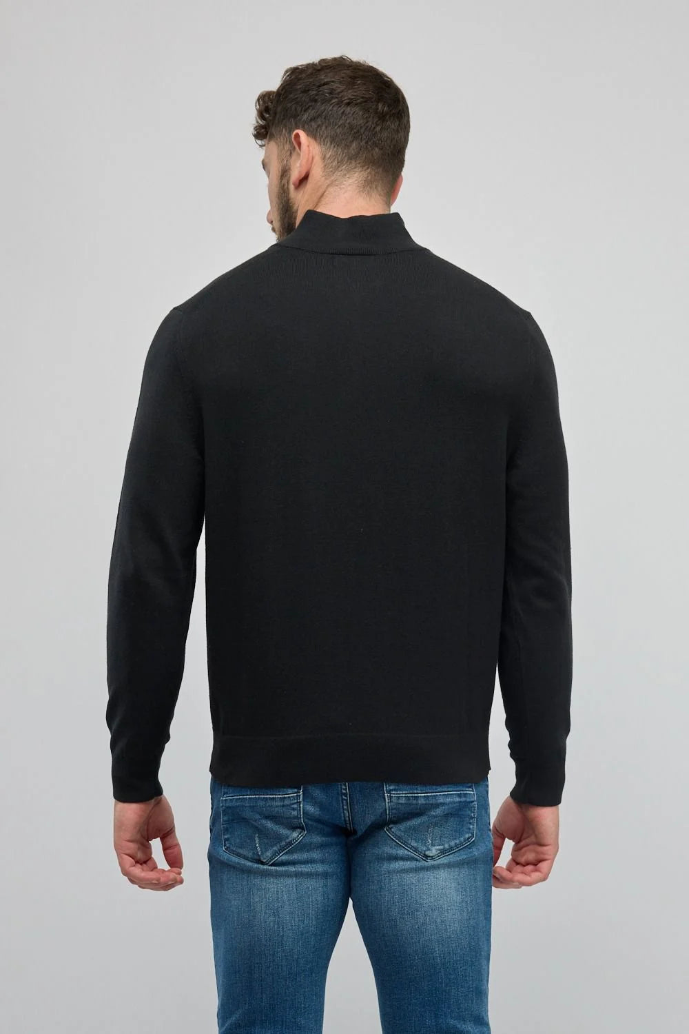 סריג עם רוכסן בצאוורון (חצי זיפ) שחור