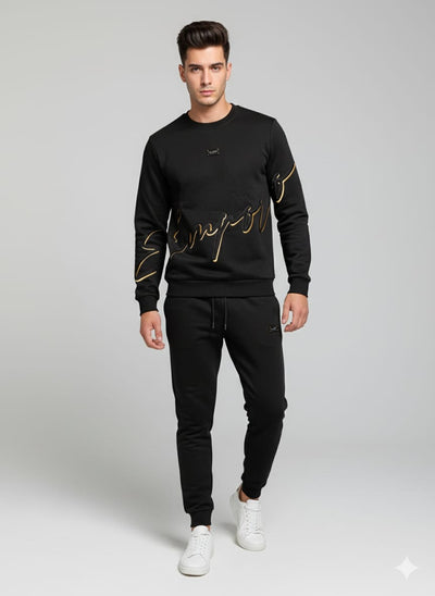 חליפת טרנינג בצבע שחור עם רקמה זהב שחור