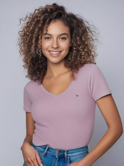 טישרט נשים SLIM שרוול קצר צווארון V בצבע סגול