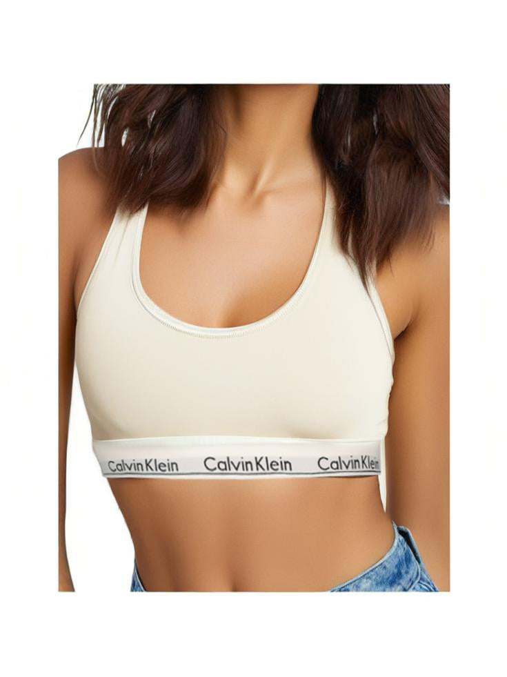 בצבע לבן גוזיית ספורט אייקונית מבית Calvin Klein