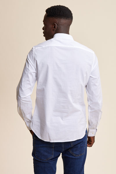 חולצה מכופתרת שרוול ארוך בצבע לבן