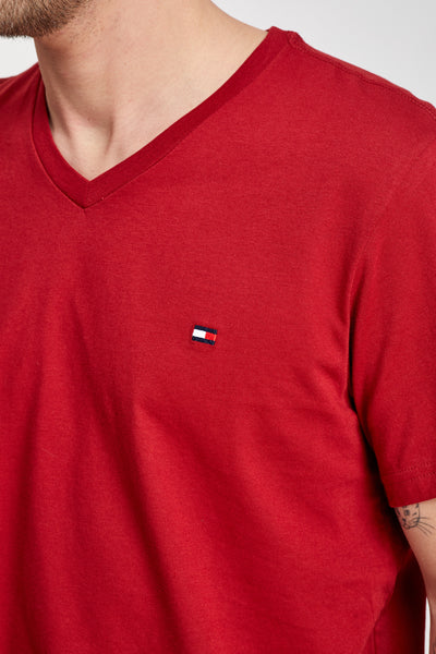 טישרט שרוול קצר וי בצבע  אדום (מידה אמריקאית גדול מהרגיל)