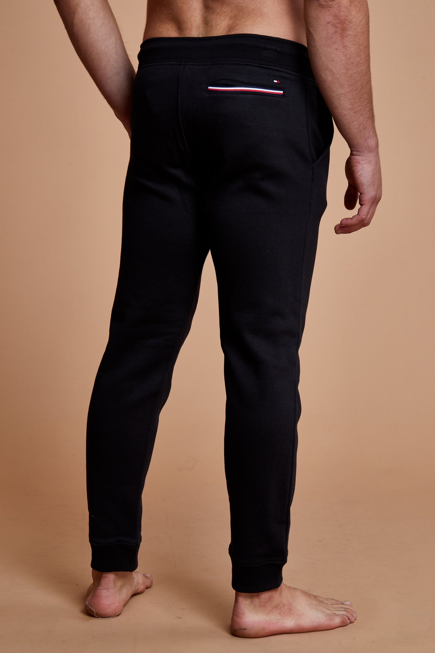 מכנס פוטר בצבע שחור