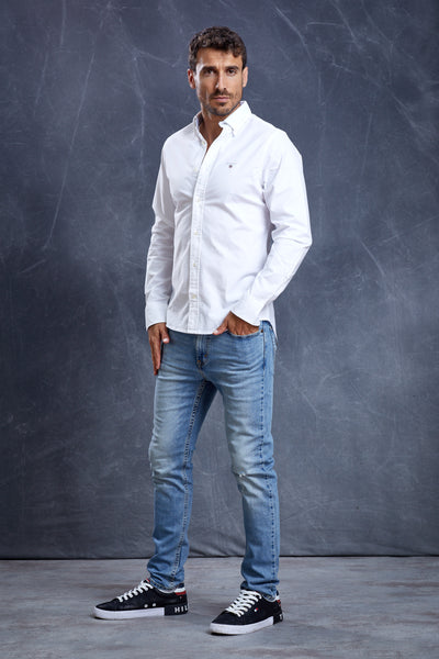 חולצה מכופתרת שרוול ארוך אוקספורד בצבע לבן