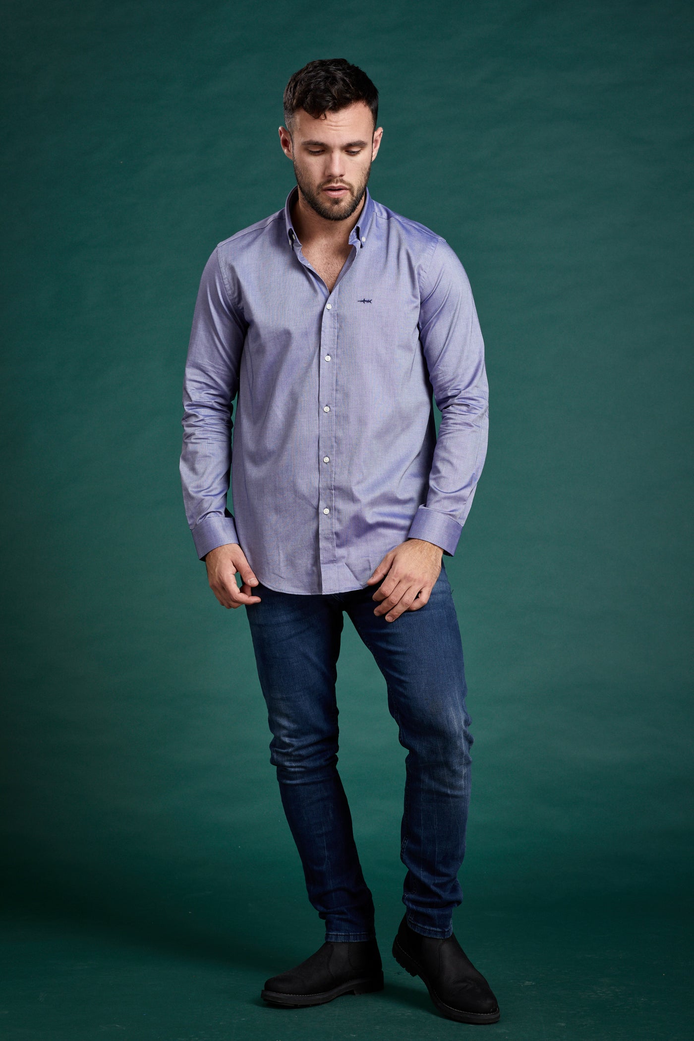 חולצה מכופתרת שרוול ארוך ריגולר בצבע גאקארד כחול