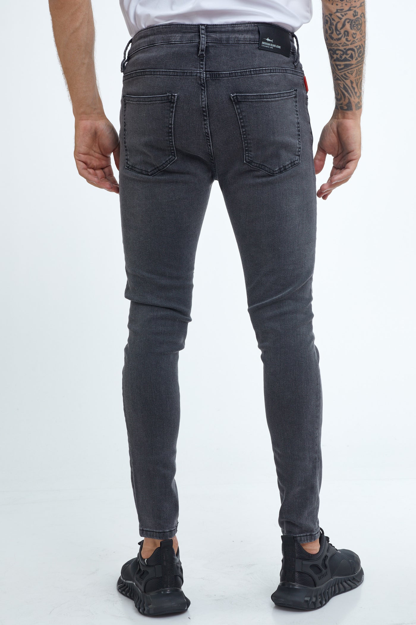 146 מכנס ג'ינס סקיני שחור