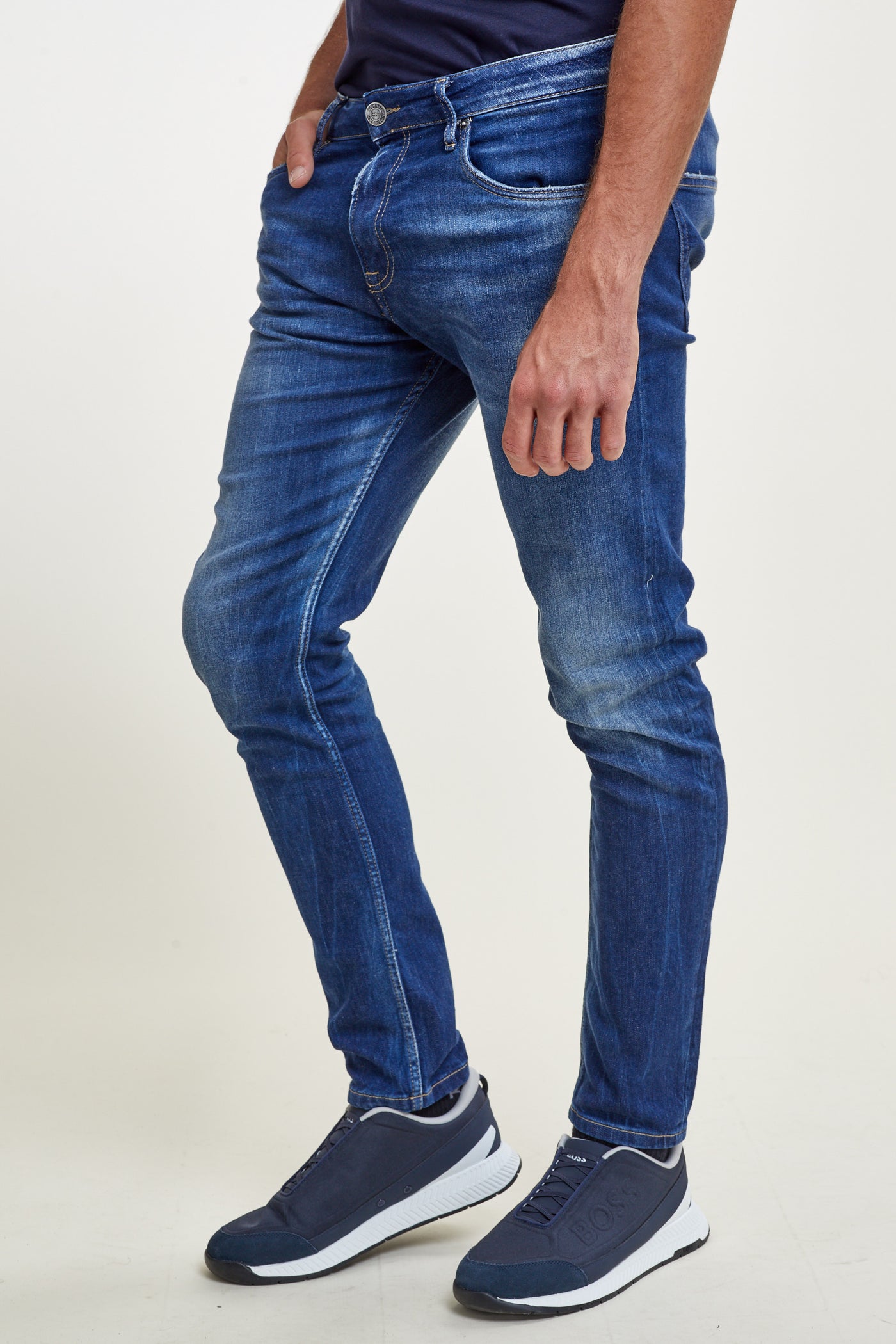 מכנס ג'ינס סלים 896 בצבע כחול