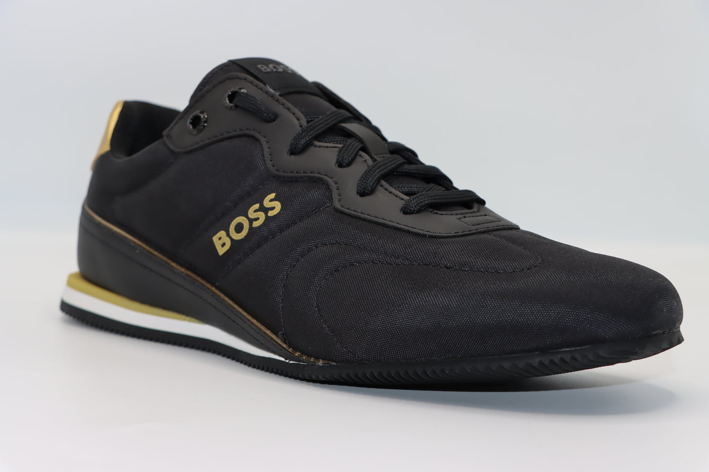 נעל בצבע שחור זהב HUGO BOSS