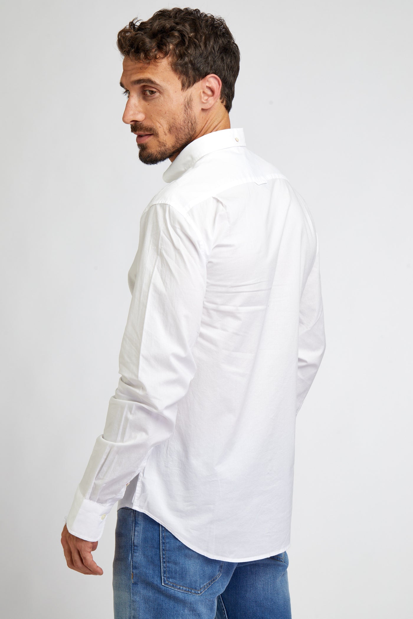 חולצה מכופתרת בצבע לבן SLIM FIT