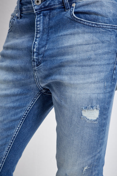 מכנס ג'ינס סקיני בצבע כחול בהיר
